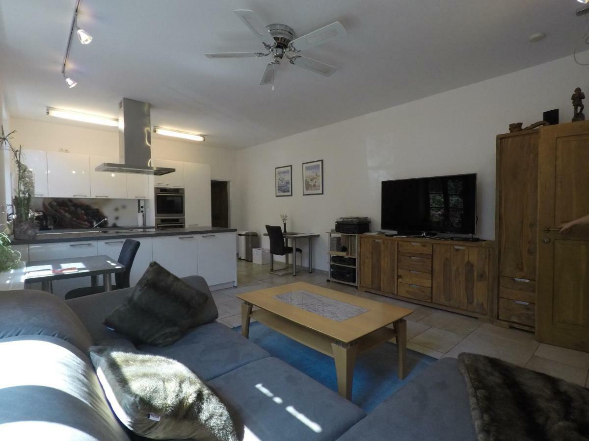 Ferienwohnung Auf Dem Sturmhof Grefrath Exteriör bild
